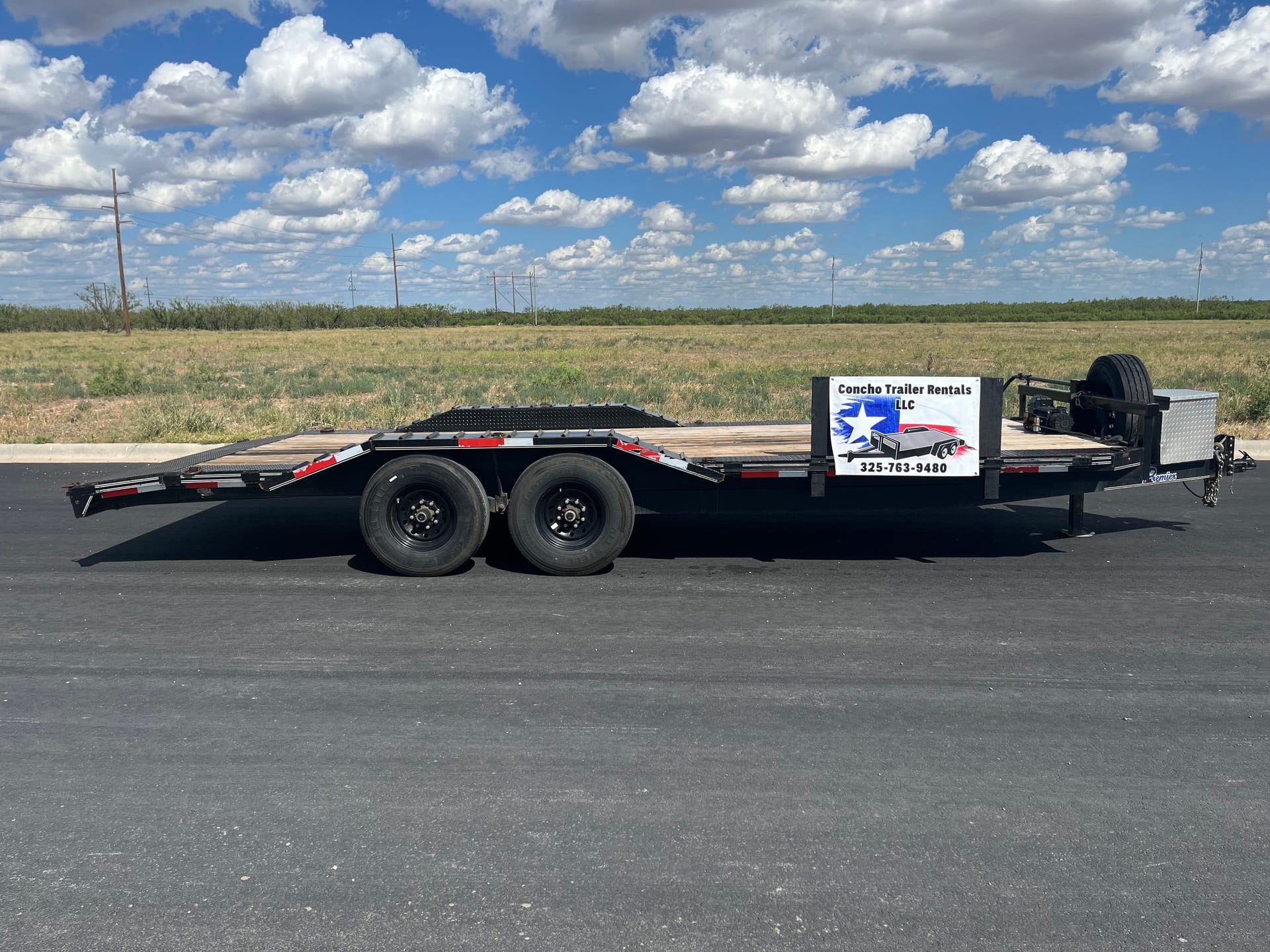Trailer parked and ready for rental in San Angelo, Texas